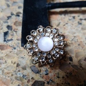 VTG Flower earrings, goldtone, rhinestones (#65)